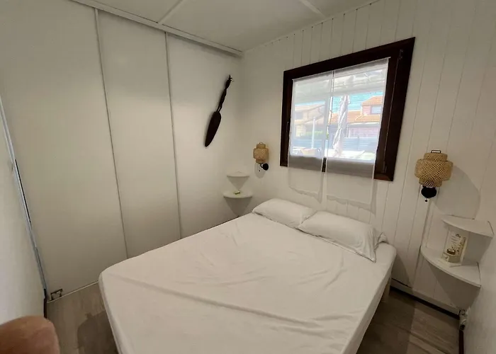 Βίλα Climatisee Dans Les Tamaris, 3 Chambres, Veranda, Wifi, A 400m De La De Lrtamg15 *