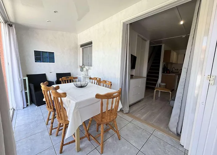 Climatisee Dans Les Tamaris, 3 Chambres, Veranda, Wifi, A 400m De La De Lrtamg15 * Portiragnes